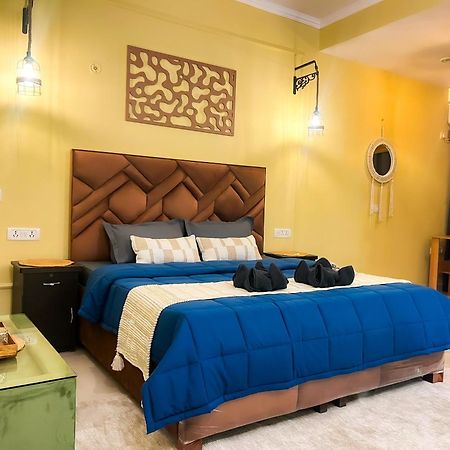 Atharva'S Homestay By Goaround Homes - Nehru Enclave Metro, South Delhi 뉴델리 외부 사진