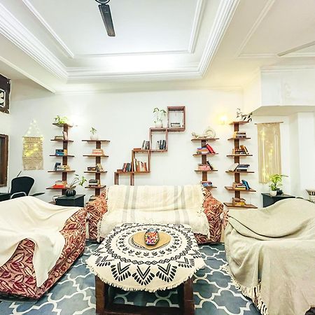 Atharva'S Homestay By Goaround Homes - Nehru Enclave Metro, South Delhi 뉴델리 외부 사진