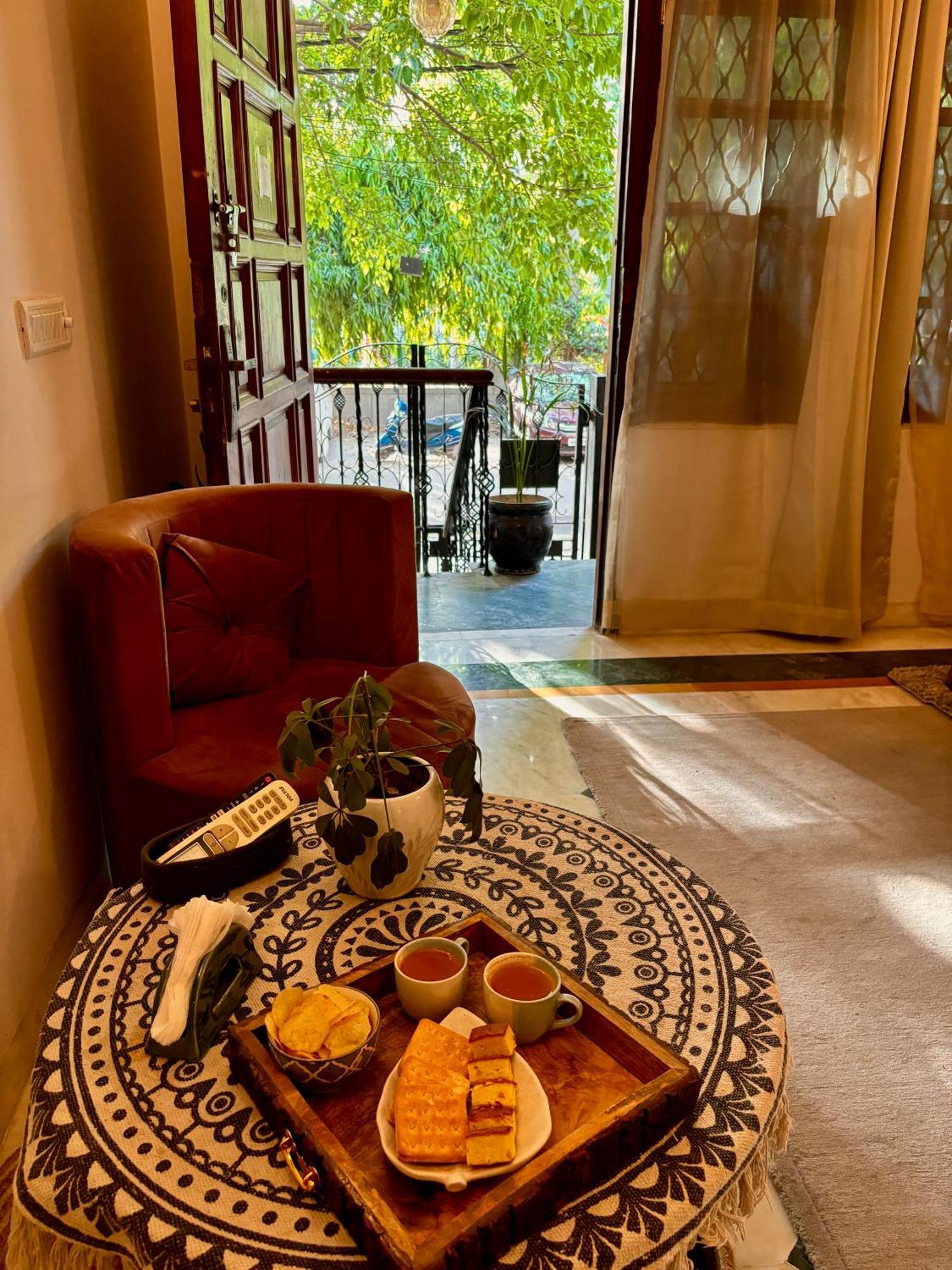 Atharva'S Homestay By Goaround Homes - Nehru Enclave Metro, South Delhi 뉴델리 외부 사진