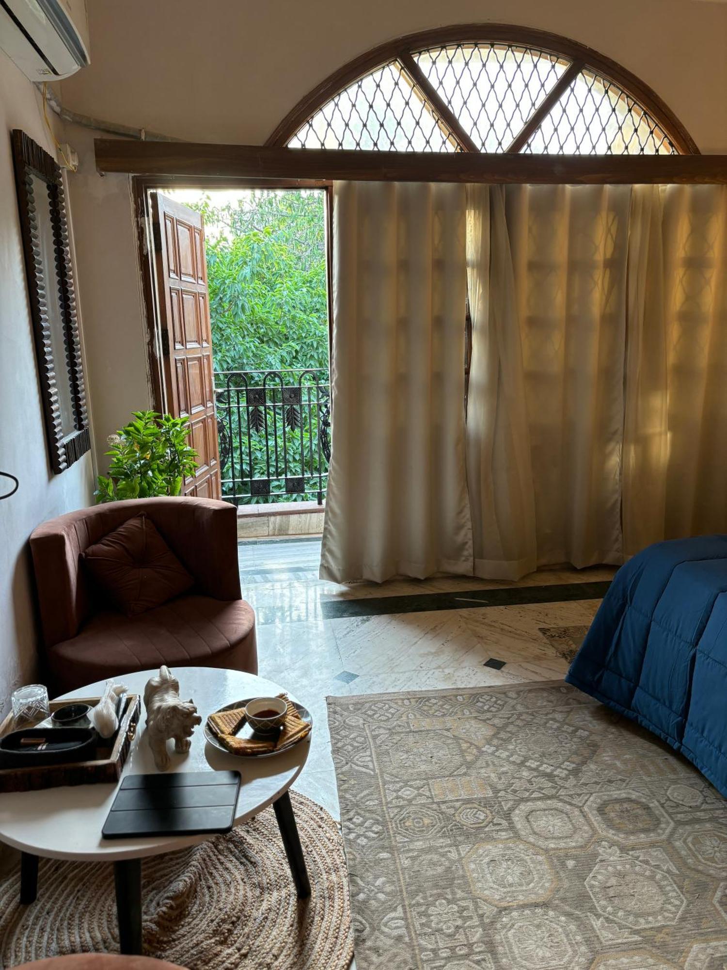 Atharva'S Homestay By Goaround Homes - Nehru Enclave Metro, South Delhi 뉴델리 외부 사진