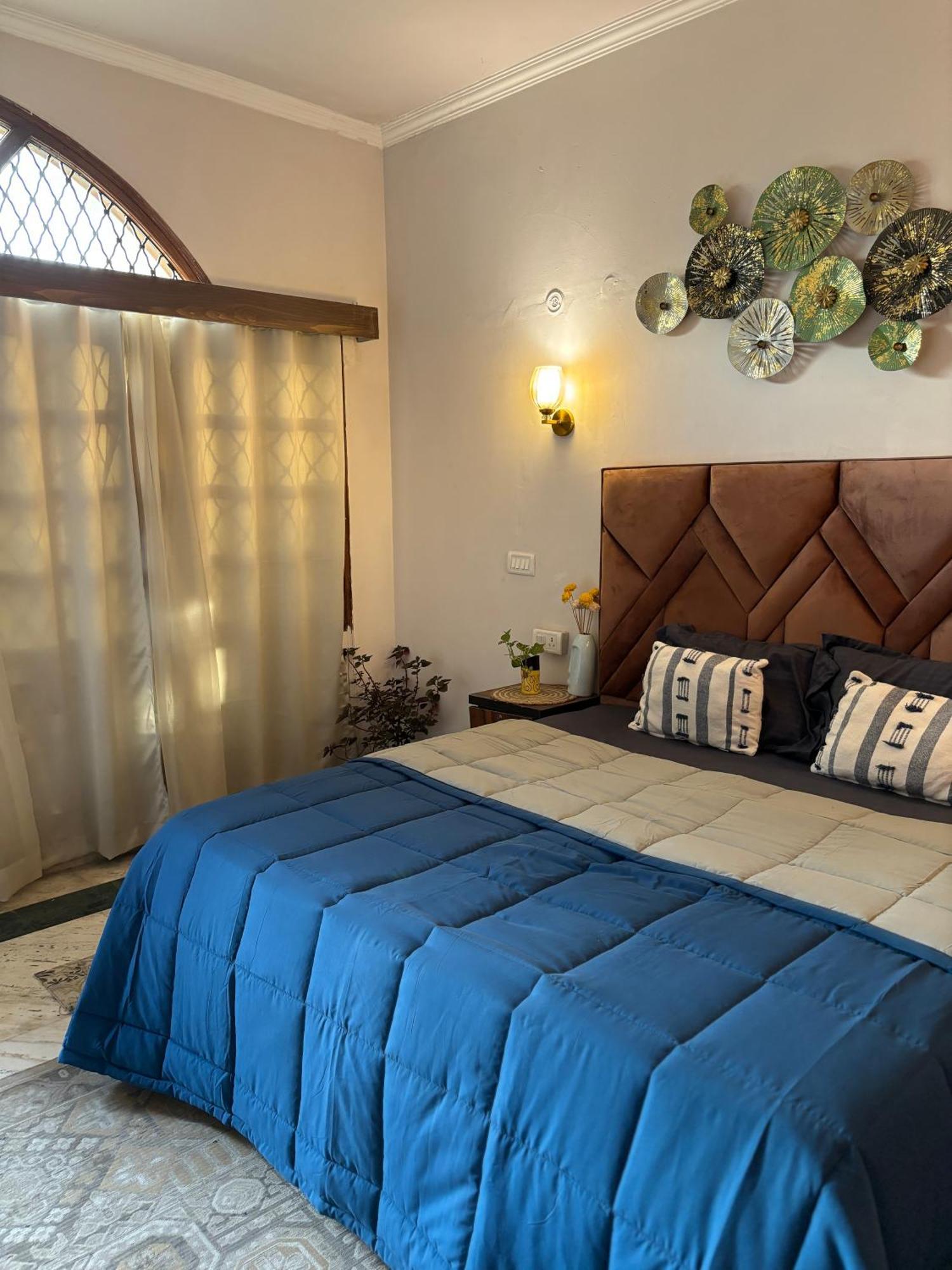 Atharva'S Homestay By Goaround Homes - Nehru Enclave Metro, South Delhi 뉴델리 외부 사진