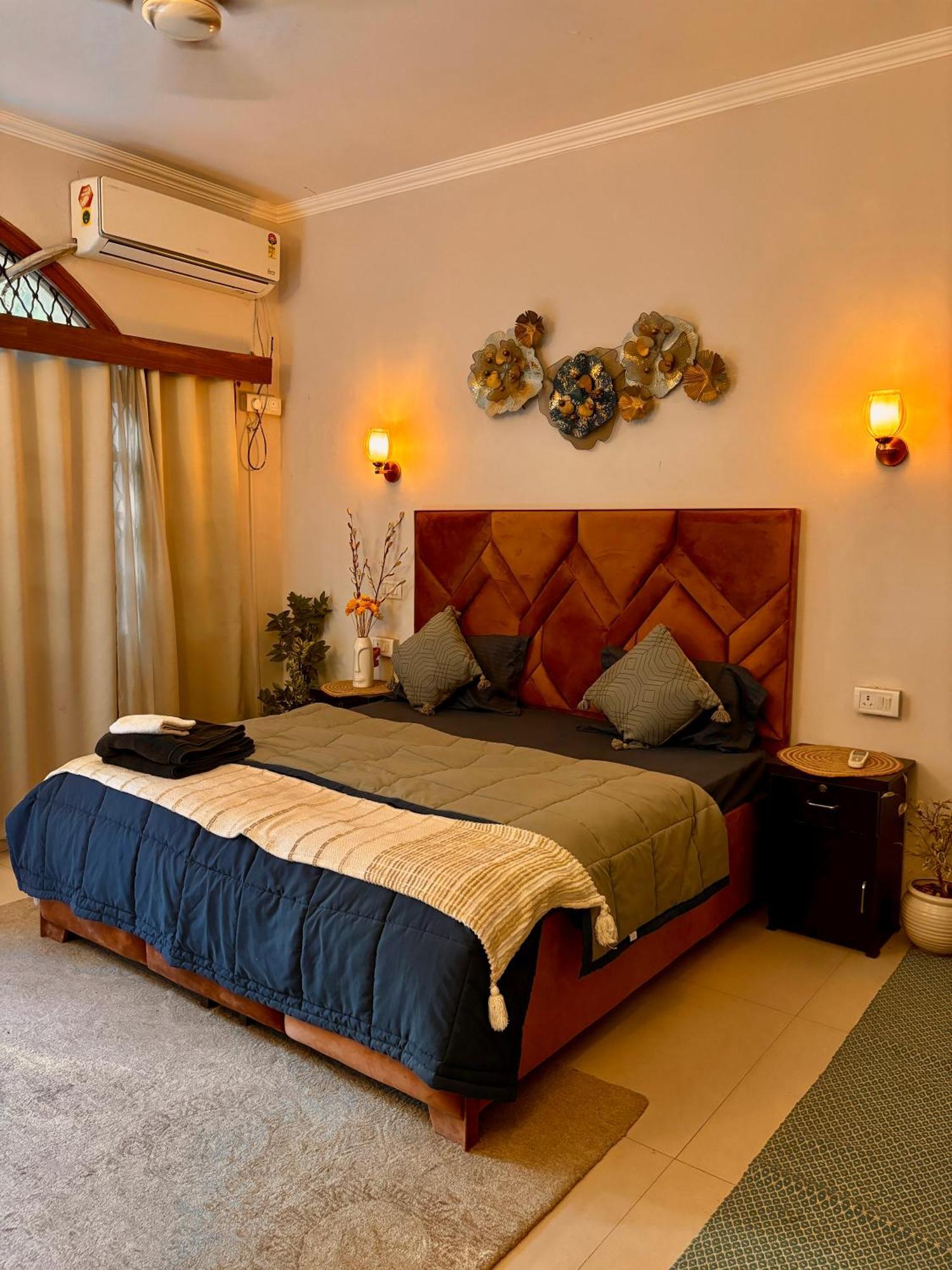 Atharva'S Homestay By Goaround Homes - Nehru Enclave Metro, South Delhi 뉴델리 외부 사진