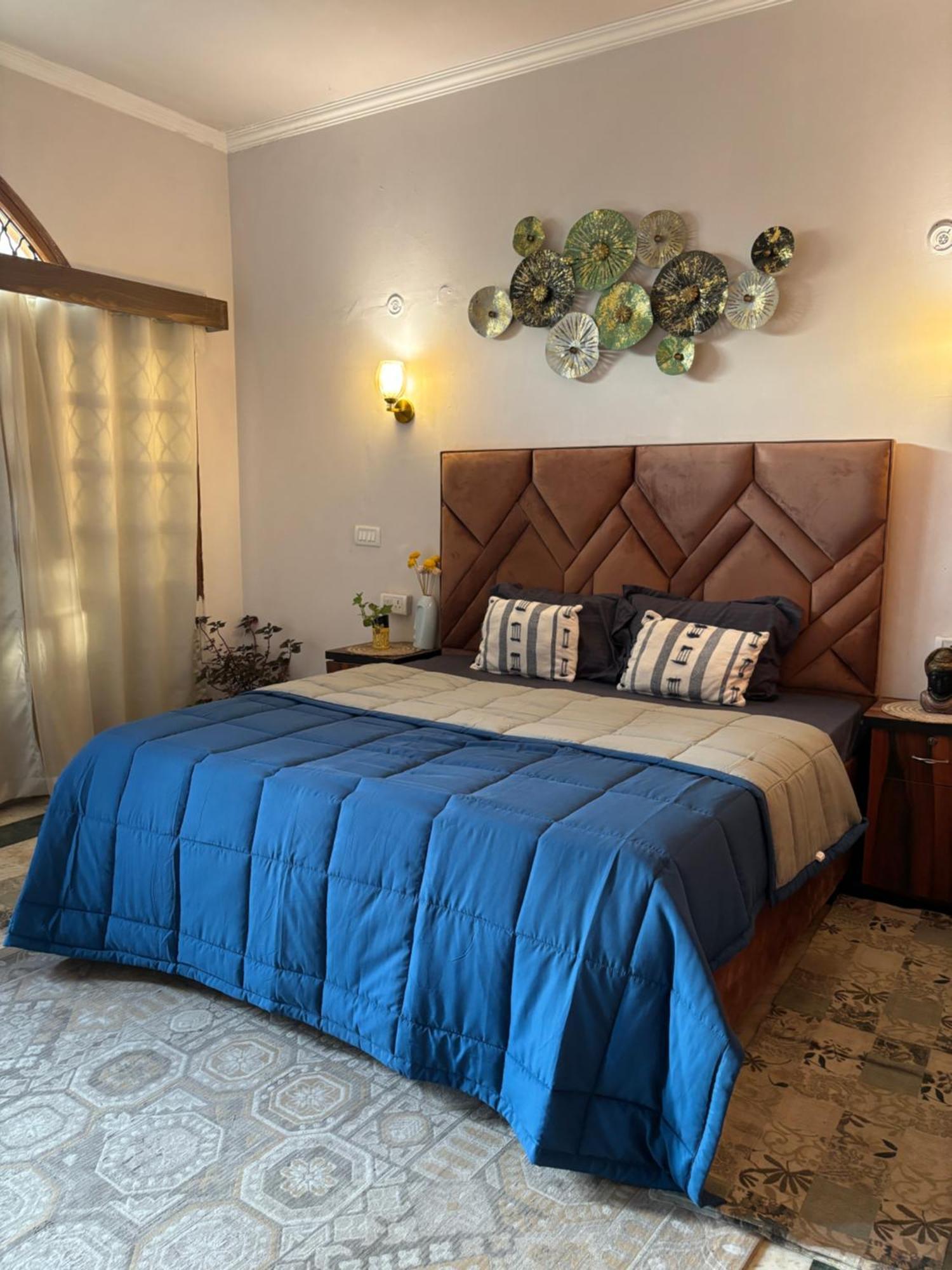 Atharva'S Homestay By Goaround Homes - Nehru Enclave Metro, South Delhi 뉴델리 외부 사진