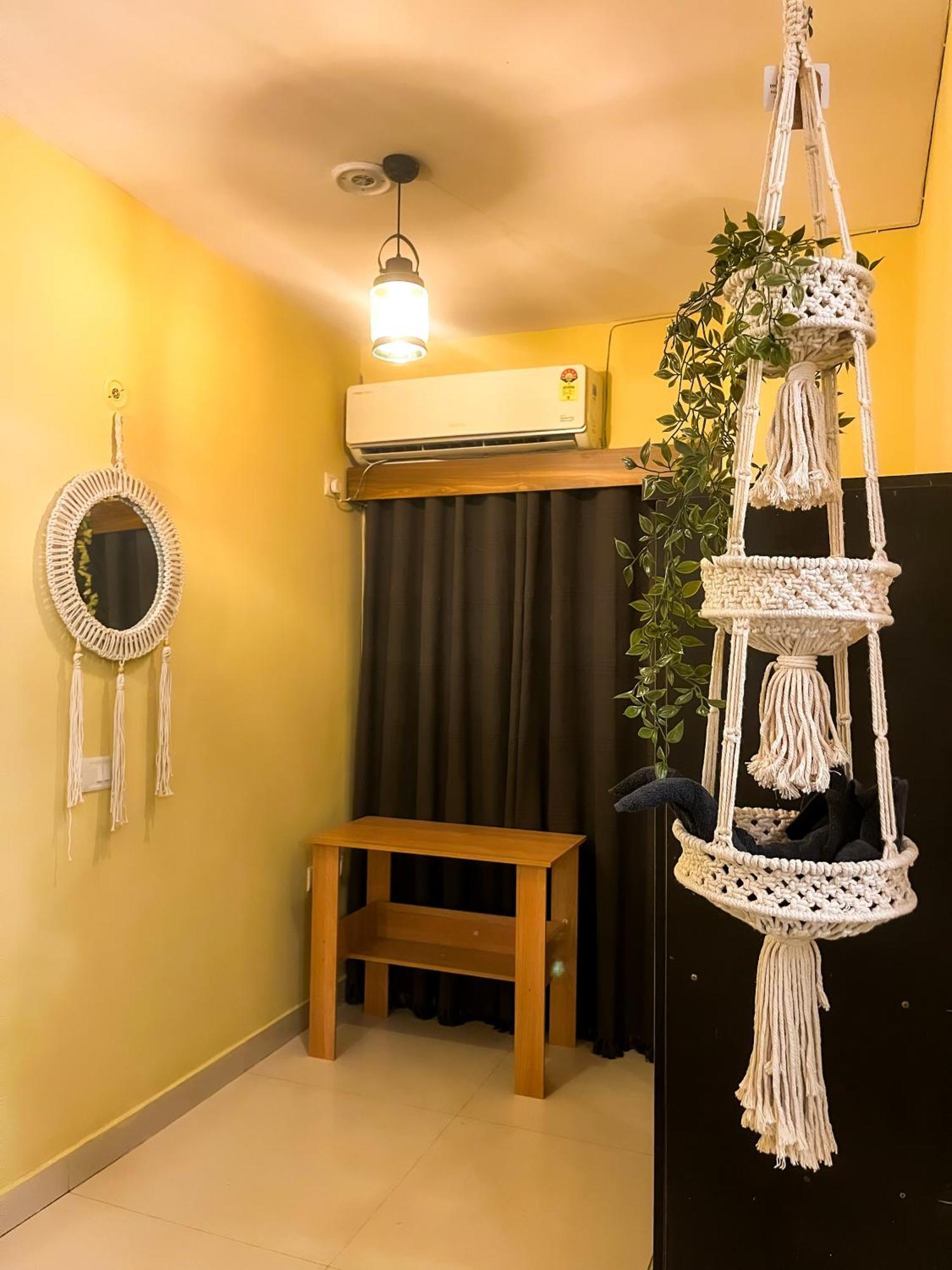Atharva'S Homestay By Goaround Homes - Nehru Enclave Metro, South Delhi 뉴델리 외부 사진