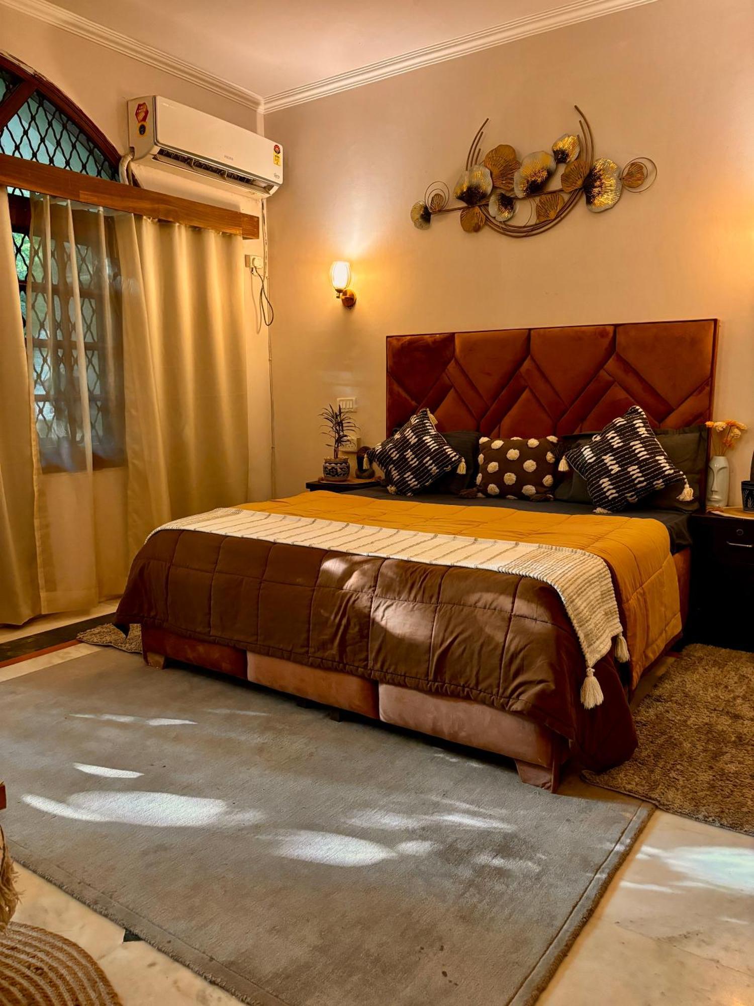 Atharva'S Homestay By Goaround Homes - Nehru Enclave Metro, South Delhi 뉴델리 외부 사진