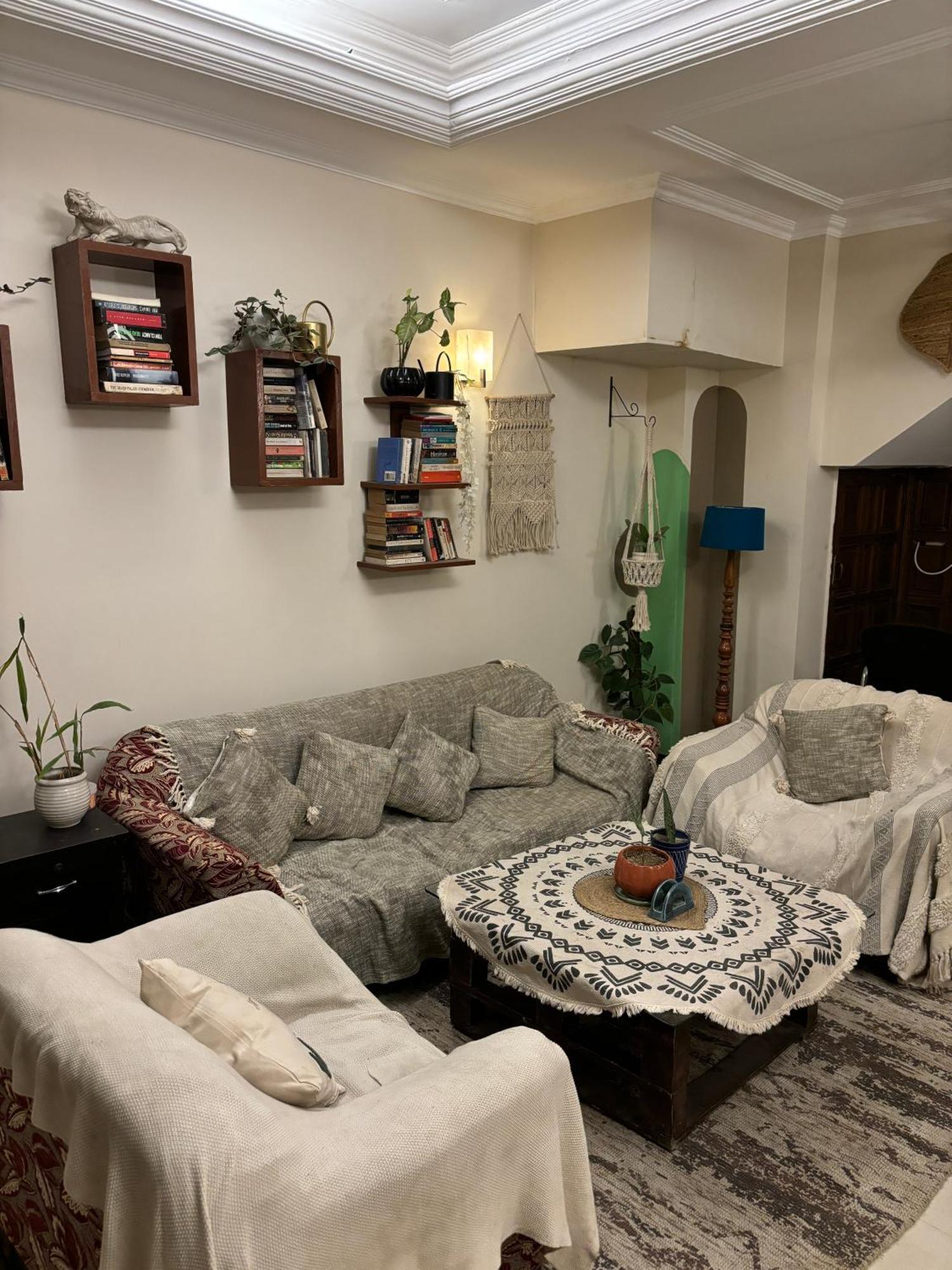 Atharva'S Homestay By Goaround Homes - Nehru Enclave Metro, South Delhi 뉴델리 외부 사진