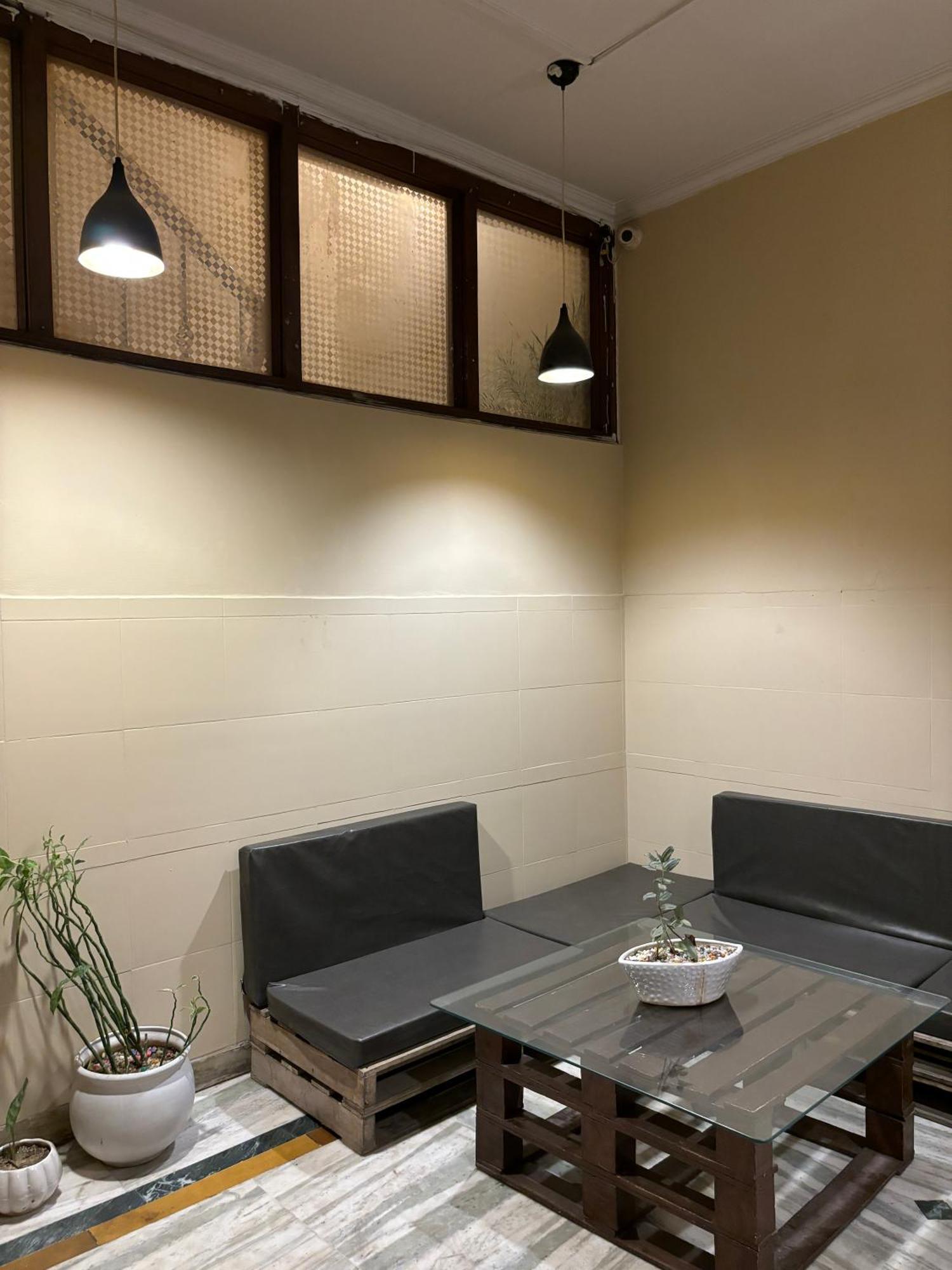 Atharva'S Homestay By Goaround Homes - Nehru Enclave Metro, South Delhi 뉴델리 외부 사진