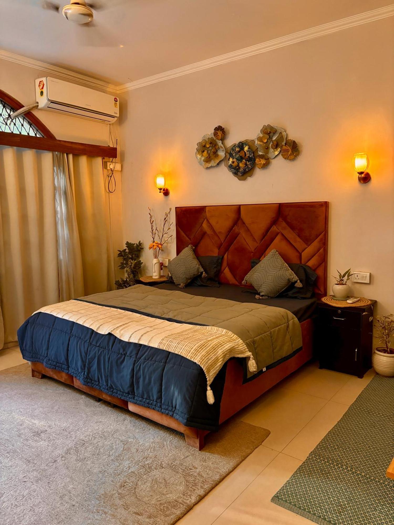 Atharva'S Homestay By Goaround Homes - Nehru Enclave Metro, South Delhi 뉴델리 외부 사진