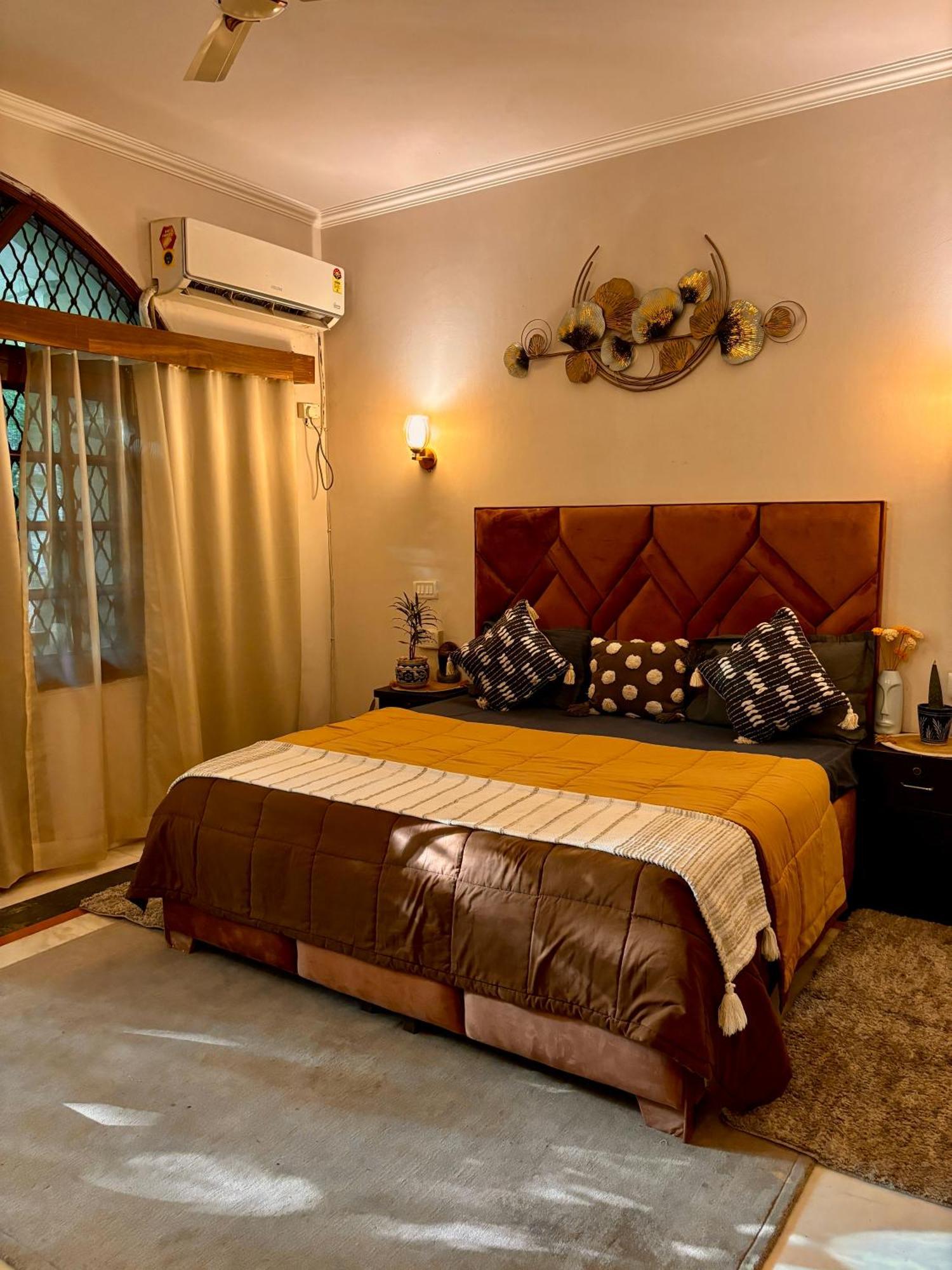 Atharva'S Homestay By Goaround Homes - Nehru Enclave Metro, South Delhi 뉴델리 외부 사진