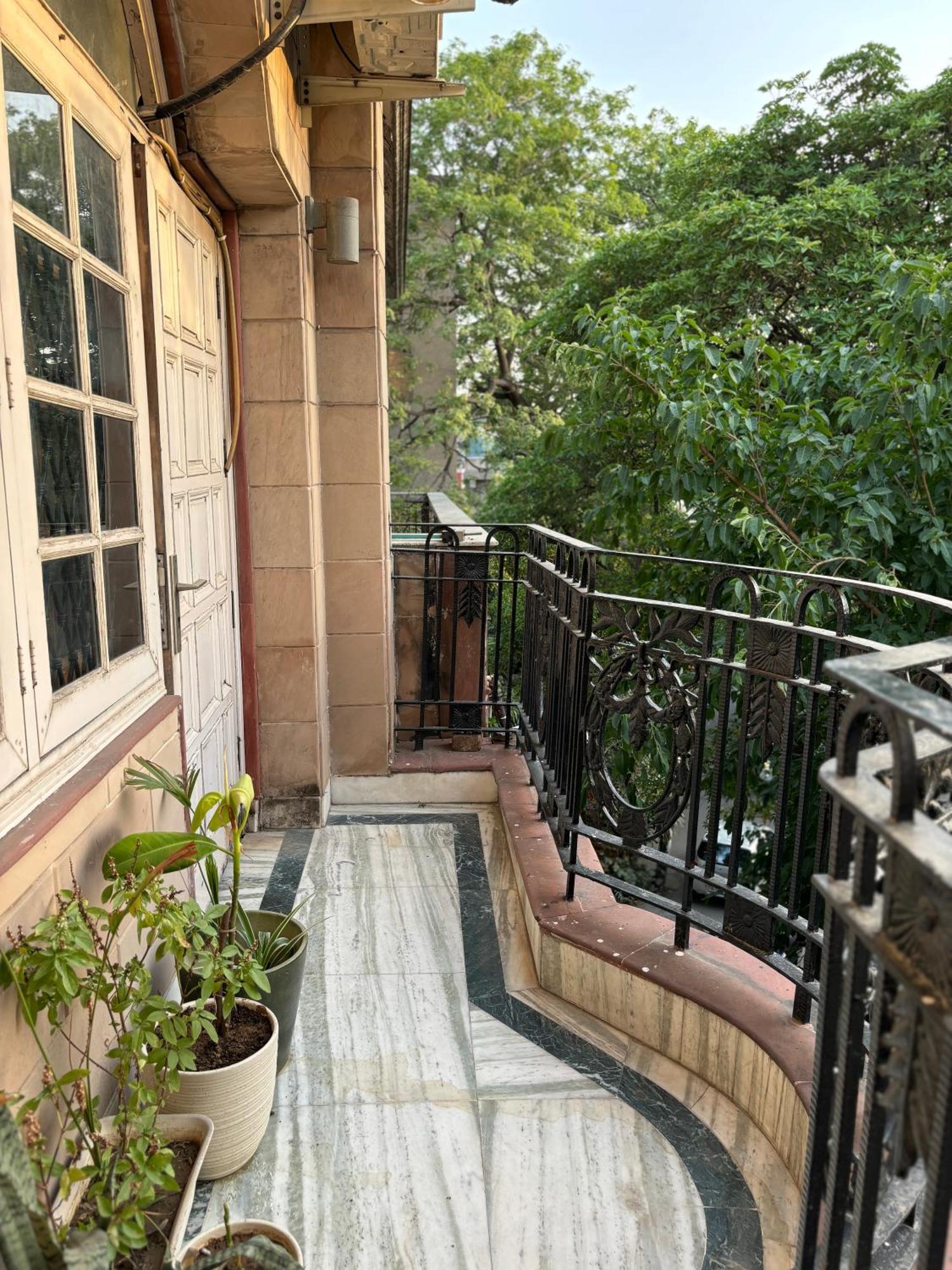 Atharva'S Homestay By Goaround Homes - Nehru Enclave Metro, South Delhi 뉴델리 외부 사진