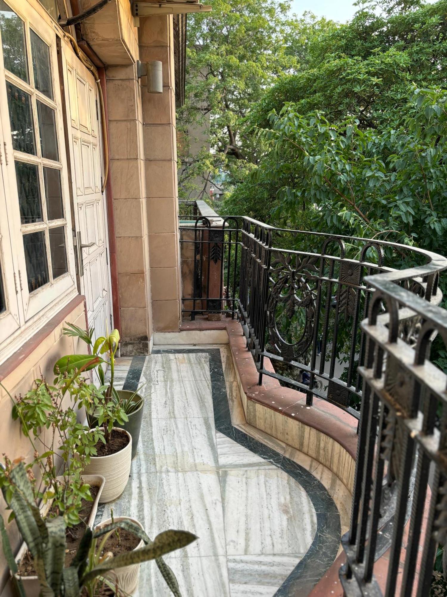 Atharva'S Homestay By Goaround Homes - Nehru Enclave Metro, South Delhi 뉴델리 외부 사진